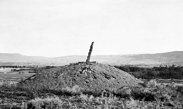 A winter home in the Nicola Valley, believed to have been occupied as late as 1882. The photo was taken in 1908 by archaeologist Harlan I. Smith after the dwelling had been abandoned. Photo credit: Courtesy Secwépemc Museum, Neg. 43101